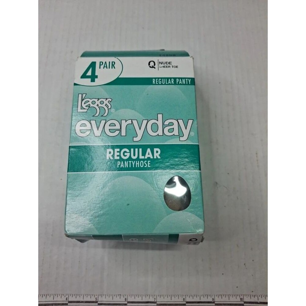 Leggs everyday regular nude panty hose vtg
